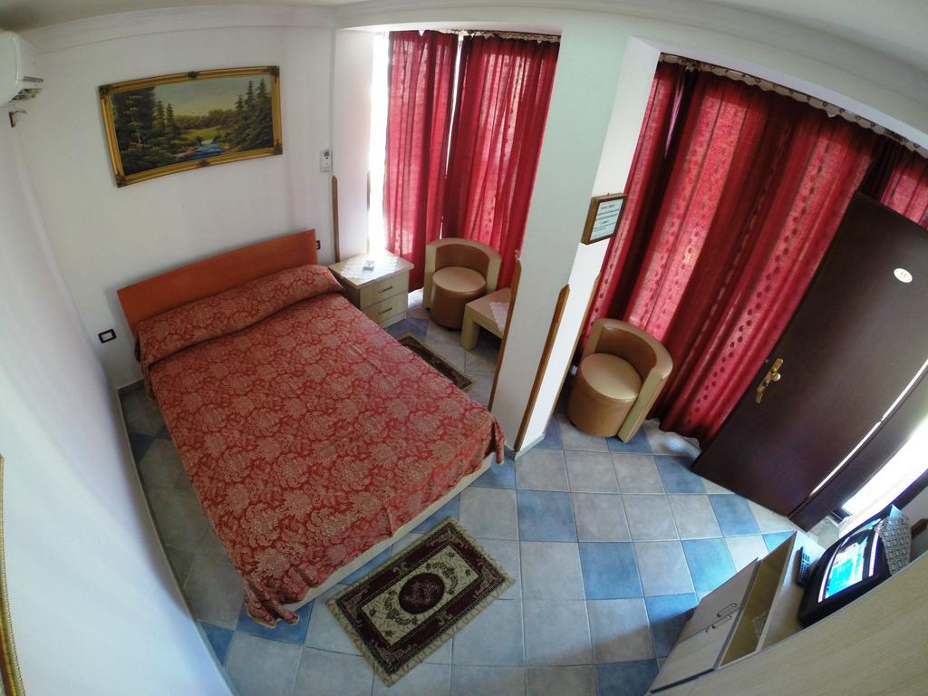 Hotel Ideal Shkodër Kamer foto